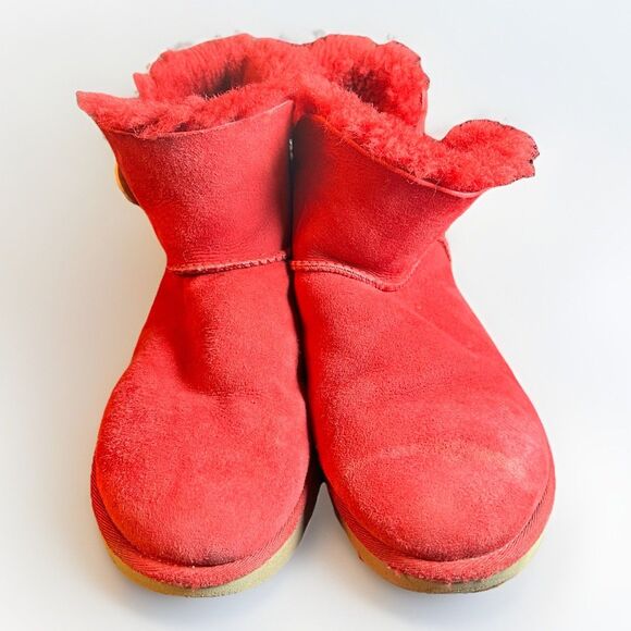 Ugg Mini Bailey Button Women’s 9 Red Classic Outdoor Winter Fur Suede Boots - Picture 5 of 6